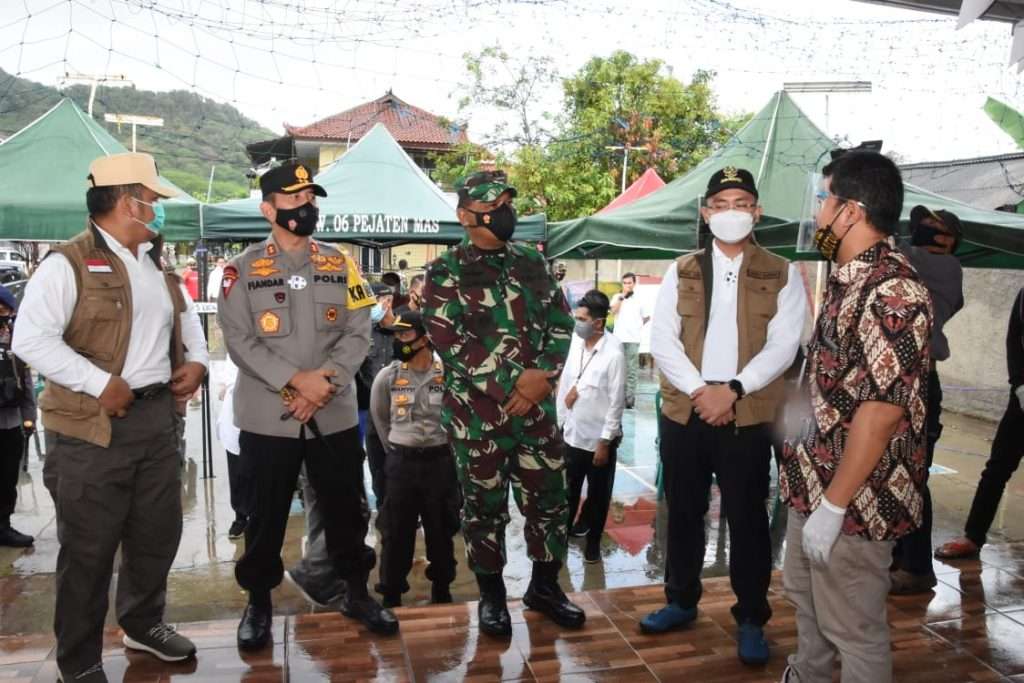 Pangdam III/Siliwangi & Kapolda Banten Cek TPS-TPS Pilkada di Serang