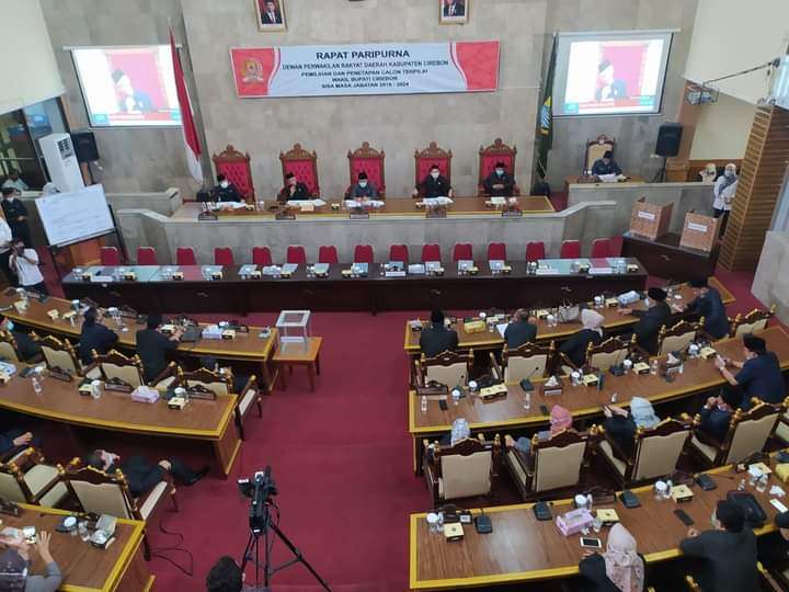 DPRD Kab Cirebon Gelar Paripurna Pemilihan PAW Wakil Bupati DPRD Kab Cirebon Gelar Paripurna Pemilihan PAW Wakil Bupati