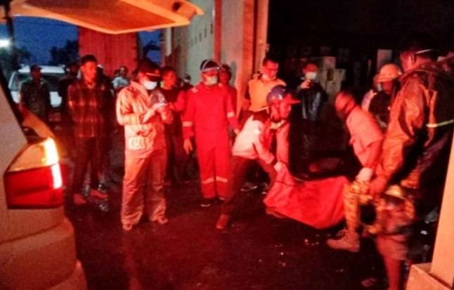 Pabrik Ciki di Pangenan Ambruk, 2 Tewas & 2 Luka Berat