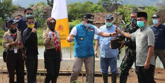 bank bjb Sebar Benih Demi Citarum Jernih bank bjb Sebar Benih Demi Citarum Jernih