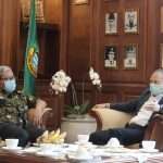 Jangan Ragu Divaksin! Kang Aher Merasa Sehat Usai Suntikan Kedua