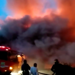 Kebakaran Hebat Hanguskan Sejumlah Lapak di Bekasi