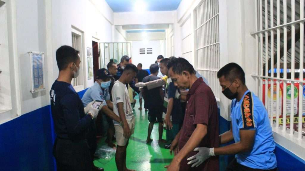 Sidak Bersama, Petugas Temukan Barang-Barang Dinilai Berbahaya di Kamar Napi