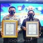 Polda Metro Jaya Berikan Penghargaan Kepada Bupati Bekasi