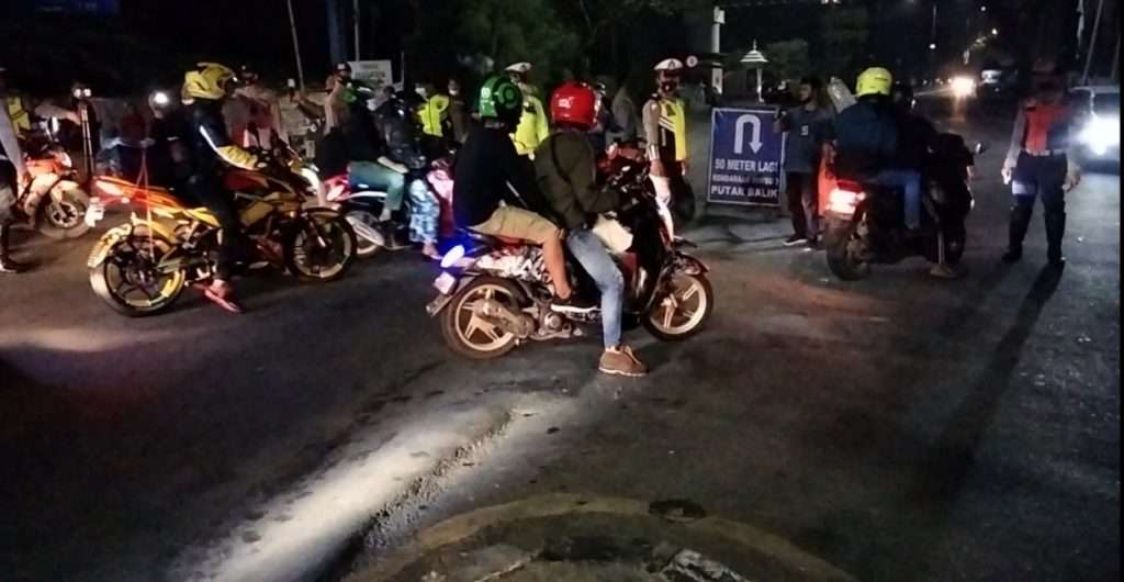 Ratusan Kendaraan Diputar-Balikan Satlantas Polrestro Bekasi