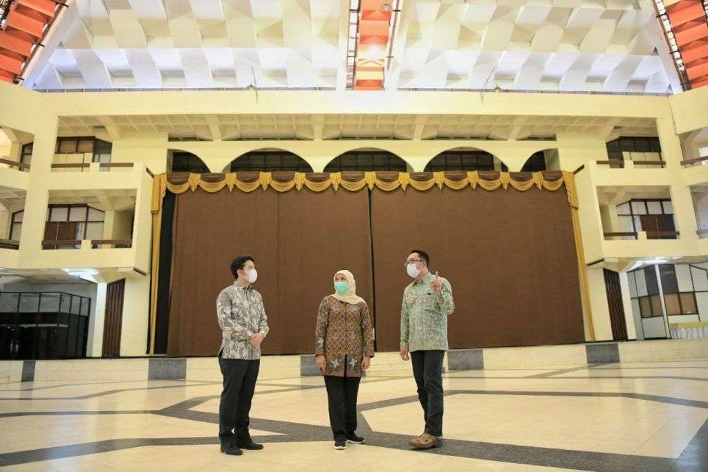 Ridwan Kamil Cek Langsung Islamic Center Surabaya untuk Desain Ulang Ridwan Kamil Cek Langsung Islamic Center Surabaya untuk Desain Ulang