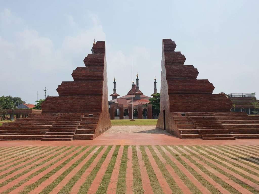 Kerabat Kasepuhan Cirebon Apresiasi Revitalisasi Alun-alun Kejaksan