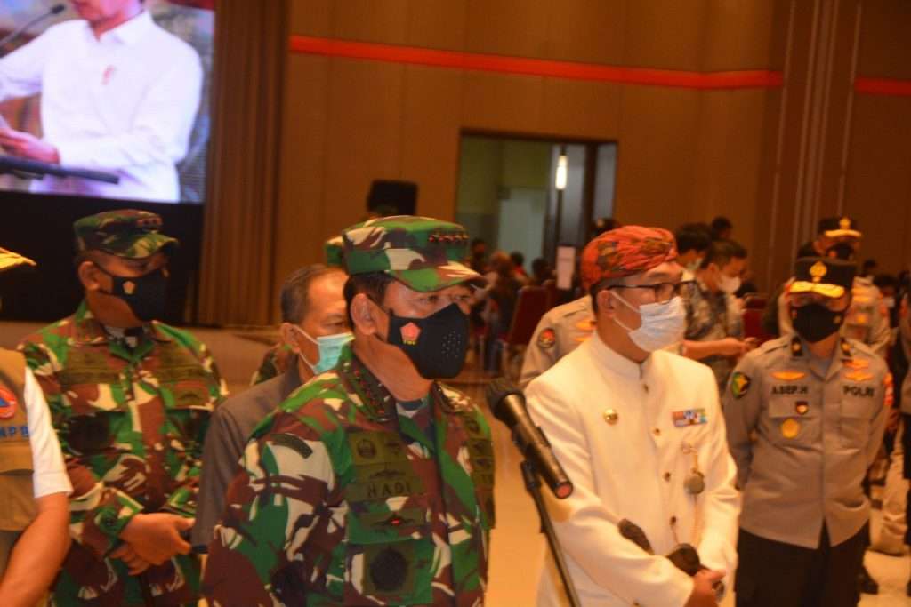 Pemprov Support Vaksinasi Massal TNI – Polri yang Targetkan 10.000 Orang