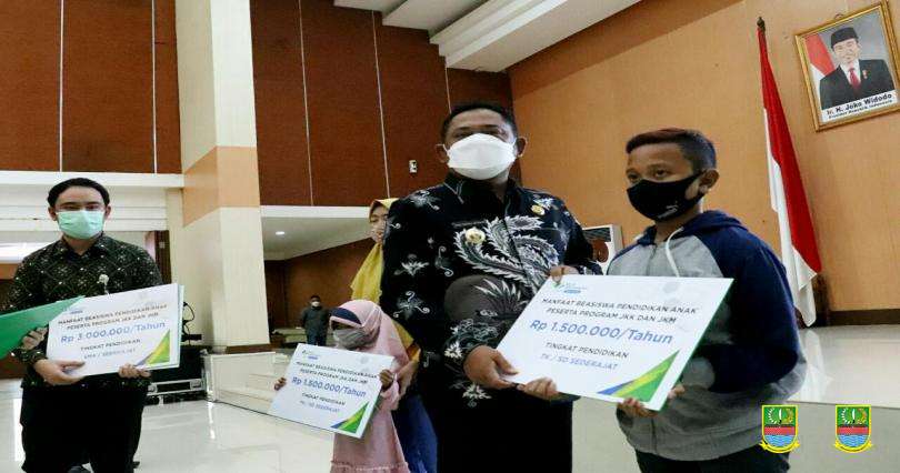 Bupati Bekasi Apresiasi Program Beasiswa dari BPJS Ketenagakerjaan