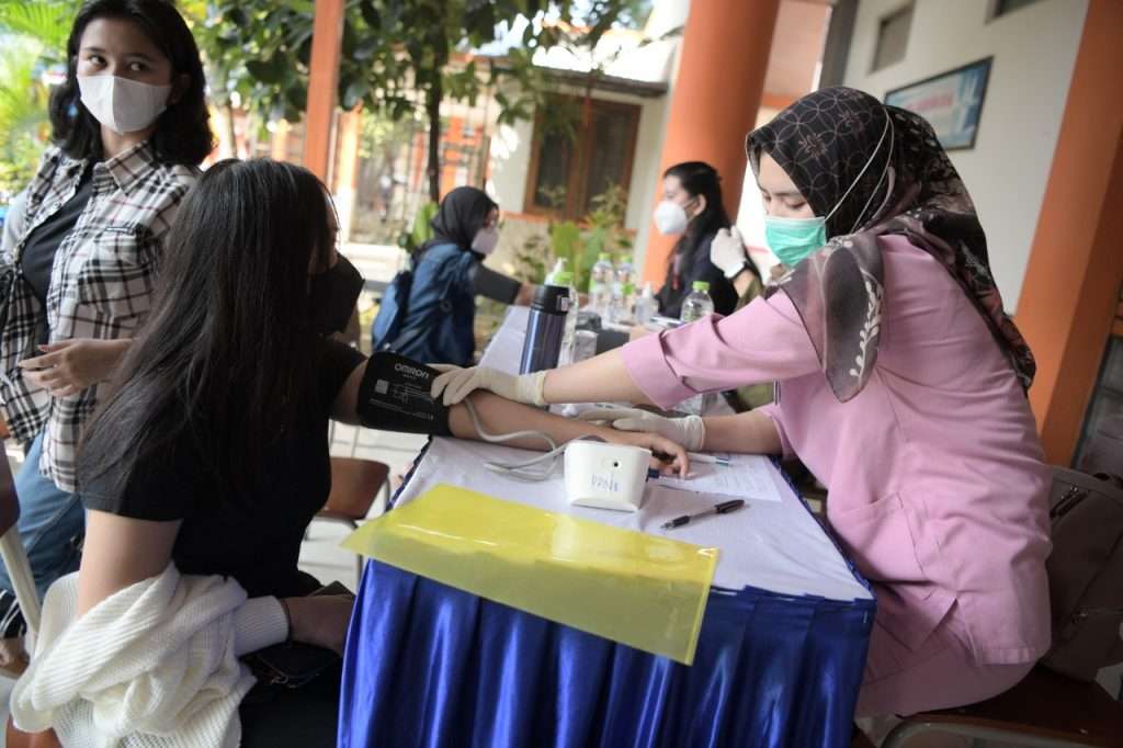Kolaborasi, Vaksinasi SMAN 8 Target 1.500 Orang Sehari