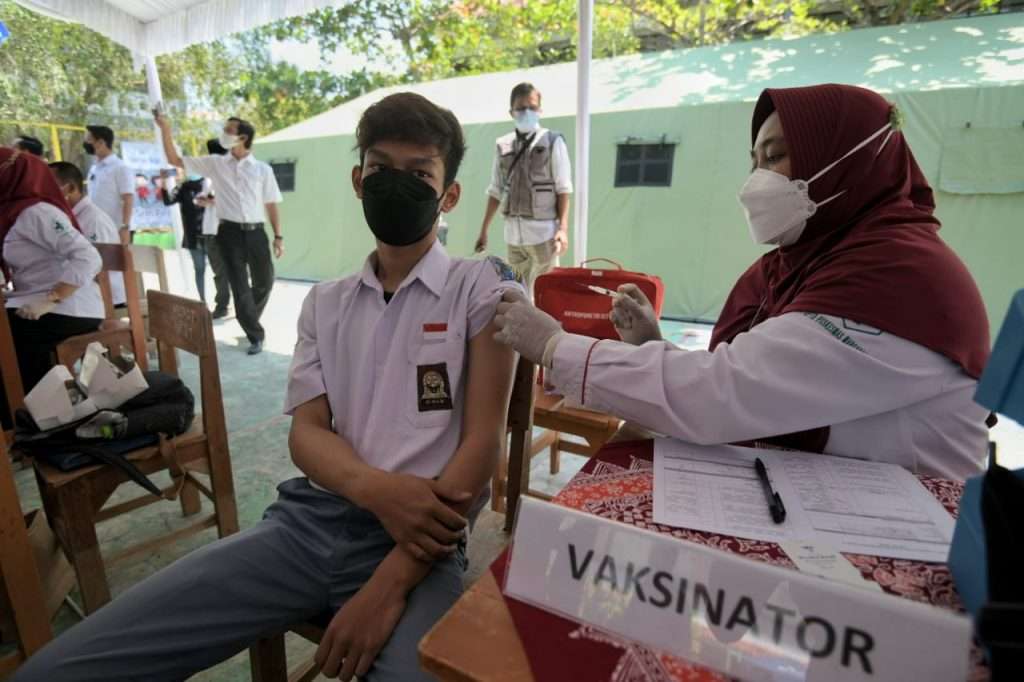 Vaksinasi Nyaah ka Lembur Berbasis Kecamatan dan Sekolah