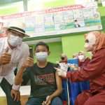 Ridwan Kamil Tinjau Gebyar Vaksinasi Massal Balongan