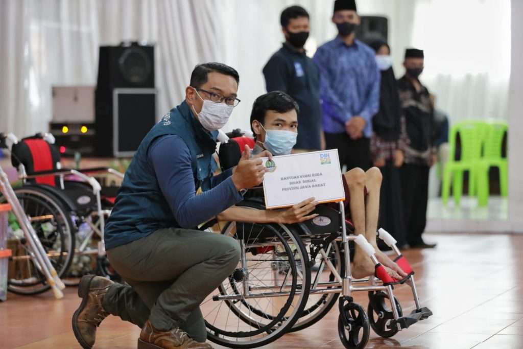 Safari Vaksinasi dan Baksos Jabar Bantu Bangun Kobong Ponpes Darussalam Ciamis