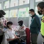 Safari Vaksinasi dan Baksos Ridwan Kamil Tinjau Vaksinasi Pelajar SMP Negeri 6 Kota Tasikmalaya