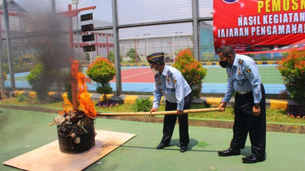Lapas Cikarang Deklarasi Perang Terhadap Alat Komunikasi Ilegal Atau Zero Handphone