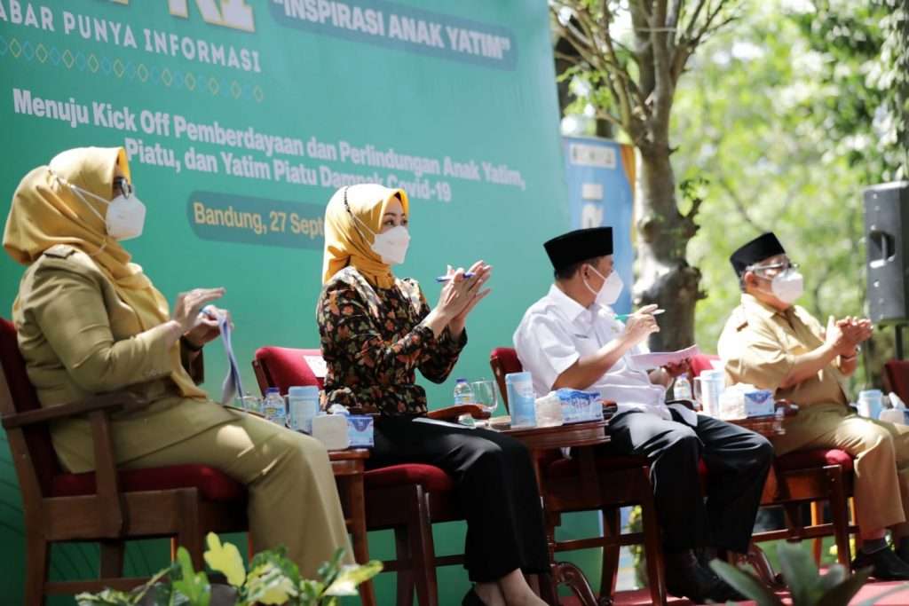 Atalia Ajak Masyarakat Jadi Orang Tua Asuh Anak Yatim Piatu karena COVID-19 Atalia Ajak Masyarakat Jadi Orang Tua Asuh Anak Yatim Piatu karena COVID-19