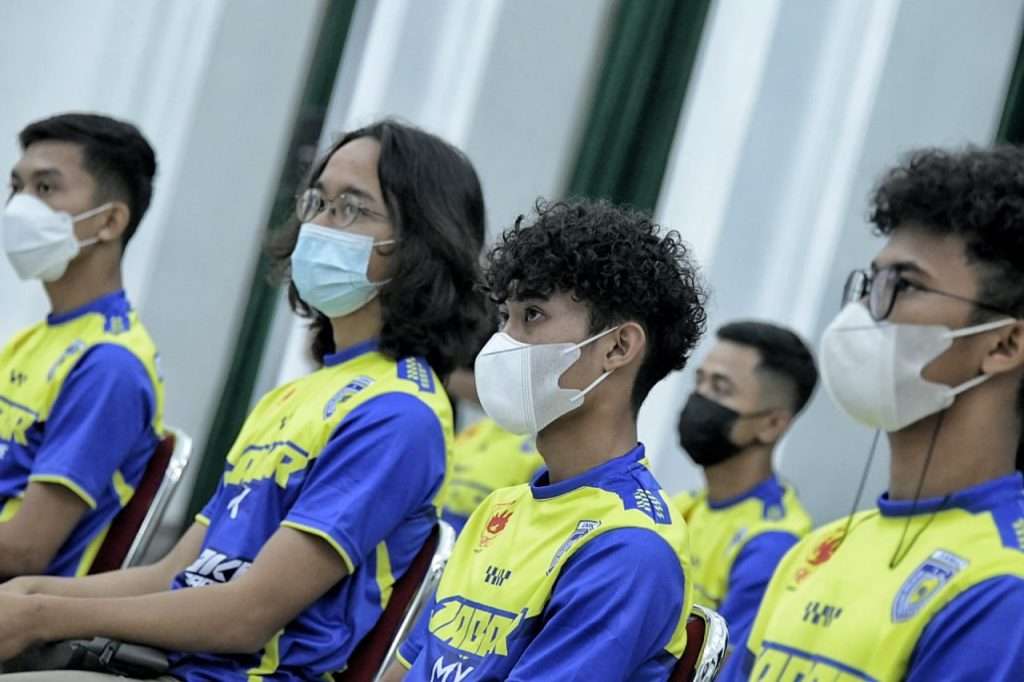 PON XX Papua 2021 Uu Ruzhanul Memotivasi Kontingen Jabar Cabor Balap Motor