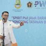 Lantik Pengurus PWI Jabar, Ridwan Kamil: PWI Harus Juara