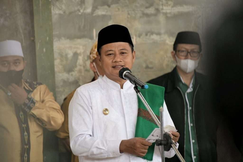 Hadiri Peringatan Hari Santri di Sumedang, Pak Uu Ajak Santri Tangani Pandemi