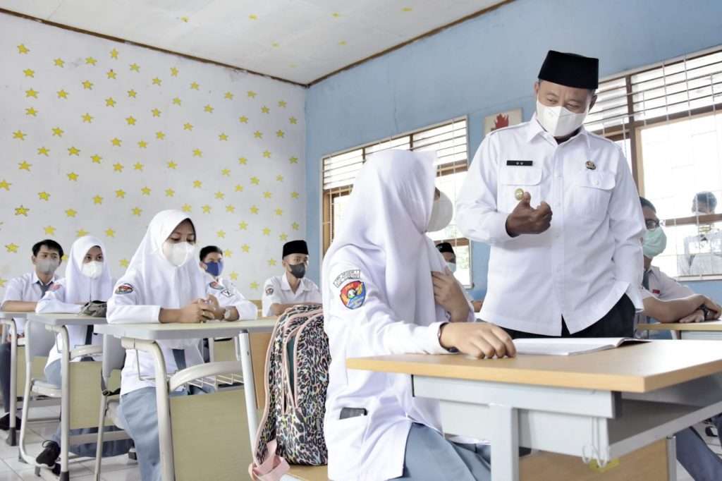 Wagub Tinjau PTM Terbatas di Cianjur