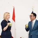 Diplomasi Cendol Warnai Kunjungan Kerja Menlu Inggris ke Kota Bogor