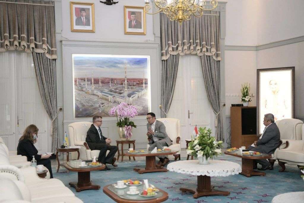 Bertemu Dubes Ukraina, Ridwan Kamil Tawarkan Potensi Rebana dan Kopi Jabar