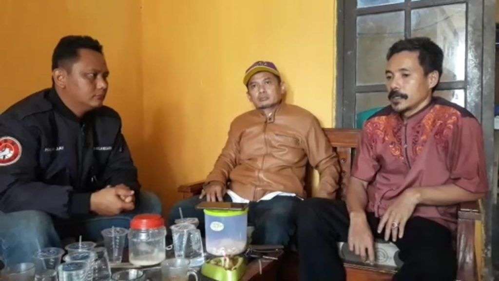Mucul Tudingan Korupsi BLT Jelang Pilwu Dompyong Kulon, Begini Jawaban Abdul Halim Mucul Tudingan Korupsi BLT Jelang Pilwu Dompyong Kulon, Begini Jawaban Abdul Halim