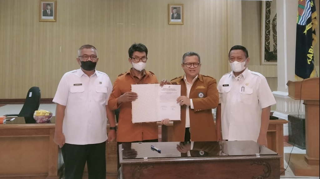 Pengurus AAI Cabang Kab Cirebon Resmi Dilantik Pengurus AAI Cabang Kab Cirebon Resmi Dilantik
