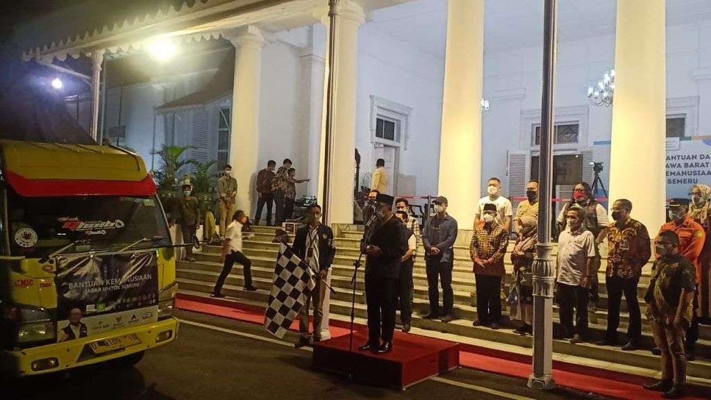 Lewat JQR, Pemprov Jabar Salurkan Bantuan Rp 2 Miliar Untuk Korban Erupsi Gunung Semeru