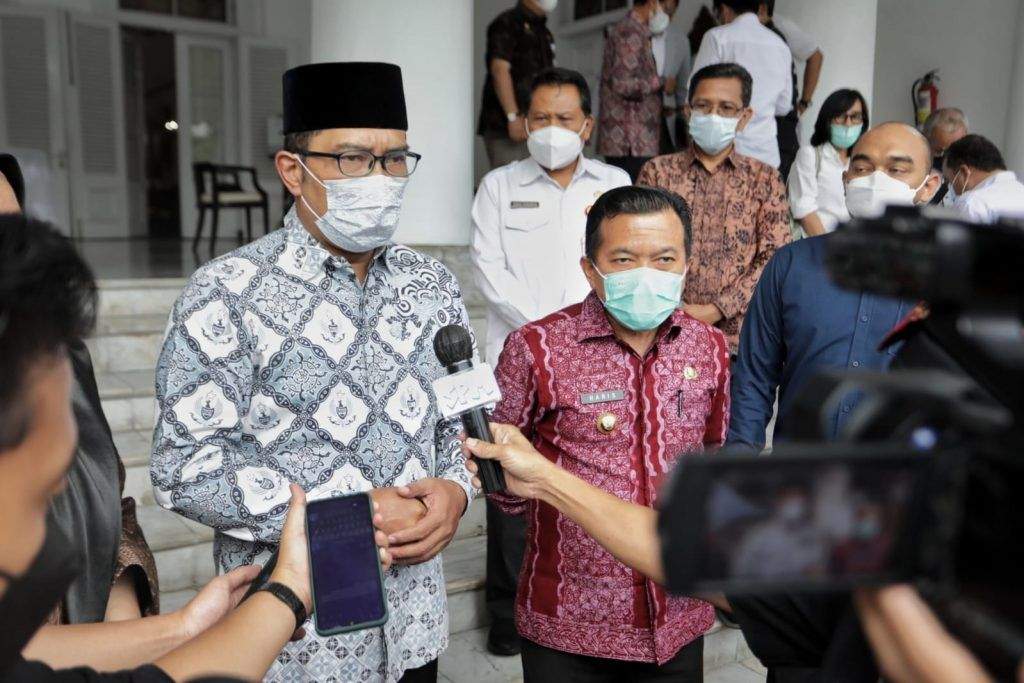 Belasan Pemain dan Ofisial Persib Positif COVID-19, Ini Kata Gubernur Jabar