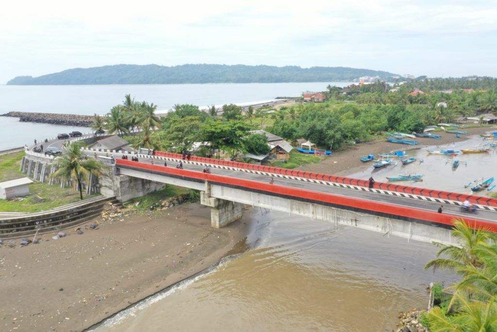 Gubernur Jabar Resmikan Jembatan Merah Pangandaran