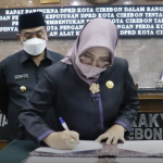 DPRD Kota Cirebon Terima Nota Pengantar Empat Raperda