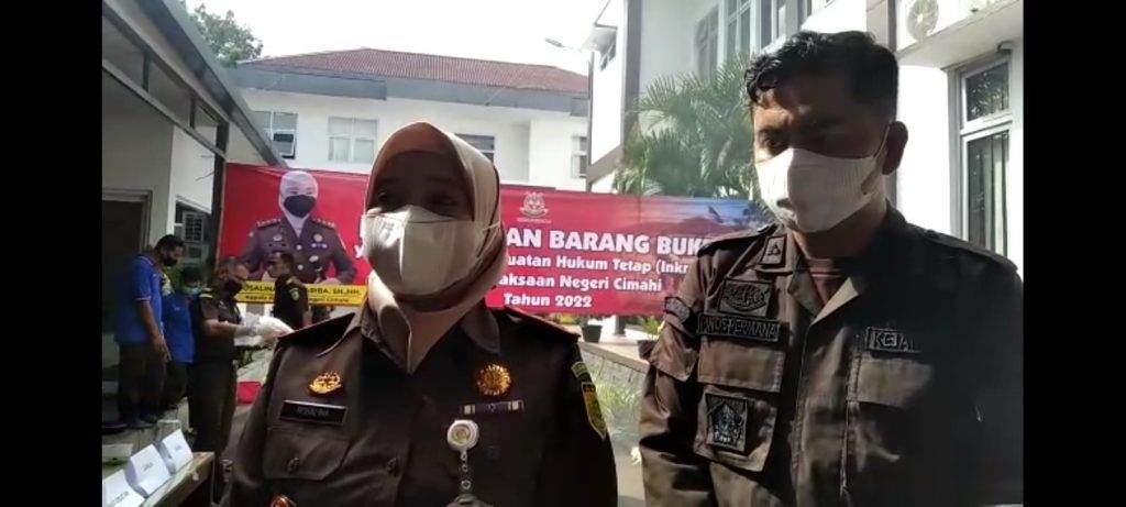 Kejari Cimahi Musnahkan Aneka Barang Bukti, "Dari Sabu Hingga Korek Gas"