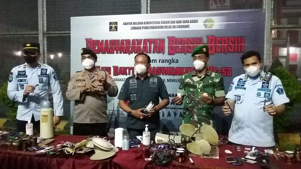 Petugas Lapas Cikarang Temukan Barang yang Dianggap Berbahaya Di Kamar Napi