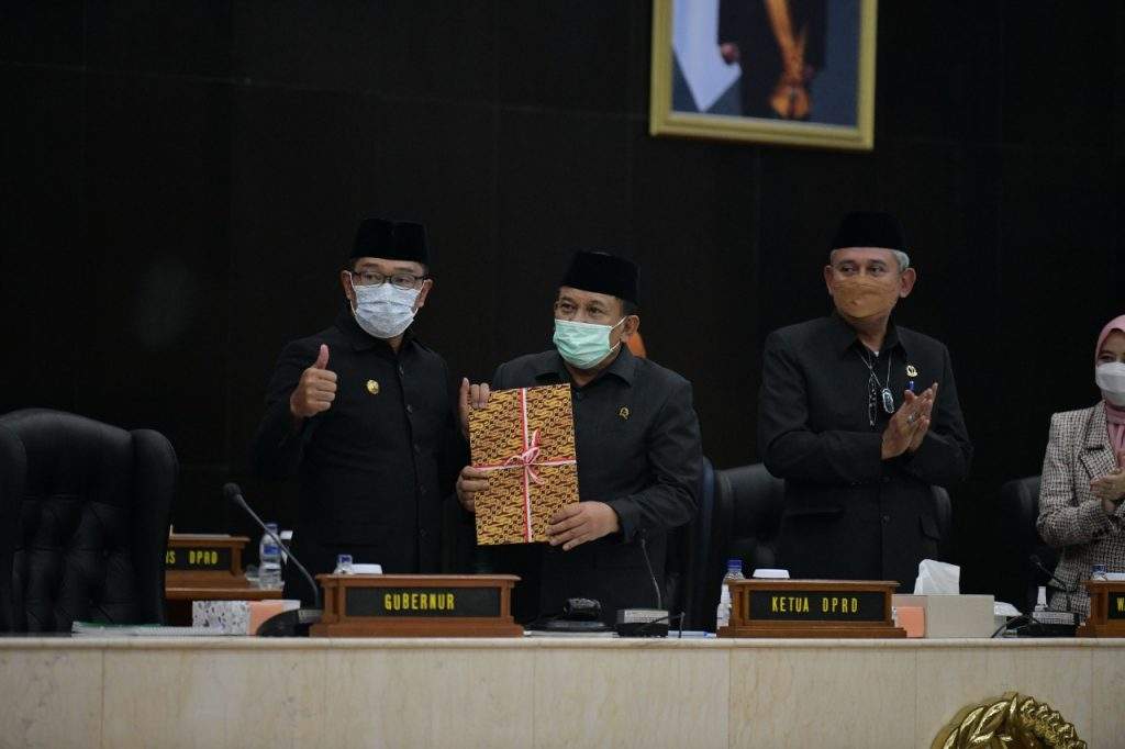 Ridwan Kamil: Jawa Barat Terus Berinovasi Ditengah Disrupsi Pandemi COVID-19 Ridwan Kamil: Jawa Barat Terus Berinovasi Ditengah Disrupsi Pandemi COVID-19