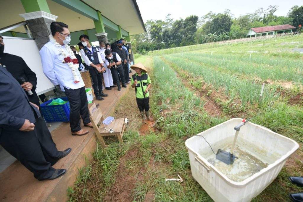 Pesan Ridwan Kamil kepada Siswa SMKN 2 Subang: Kedepankan Persatuan