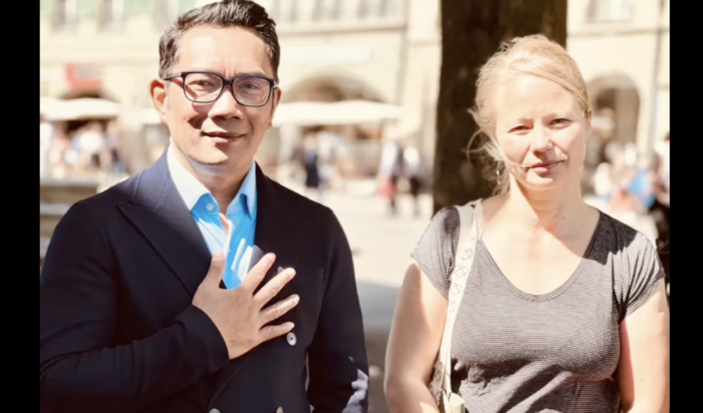 Kang Emil Undang Guru Wanita Penemu Jasad Eril Liburan ke Indonesia Kang Emil Undang Guru Wanita Penemu Jasad Eril Liburan ke Indonesia