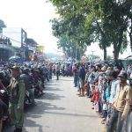 Warga Berbondong Ziarah Makam Eril di Cimaung