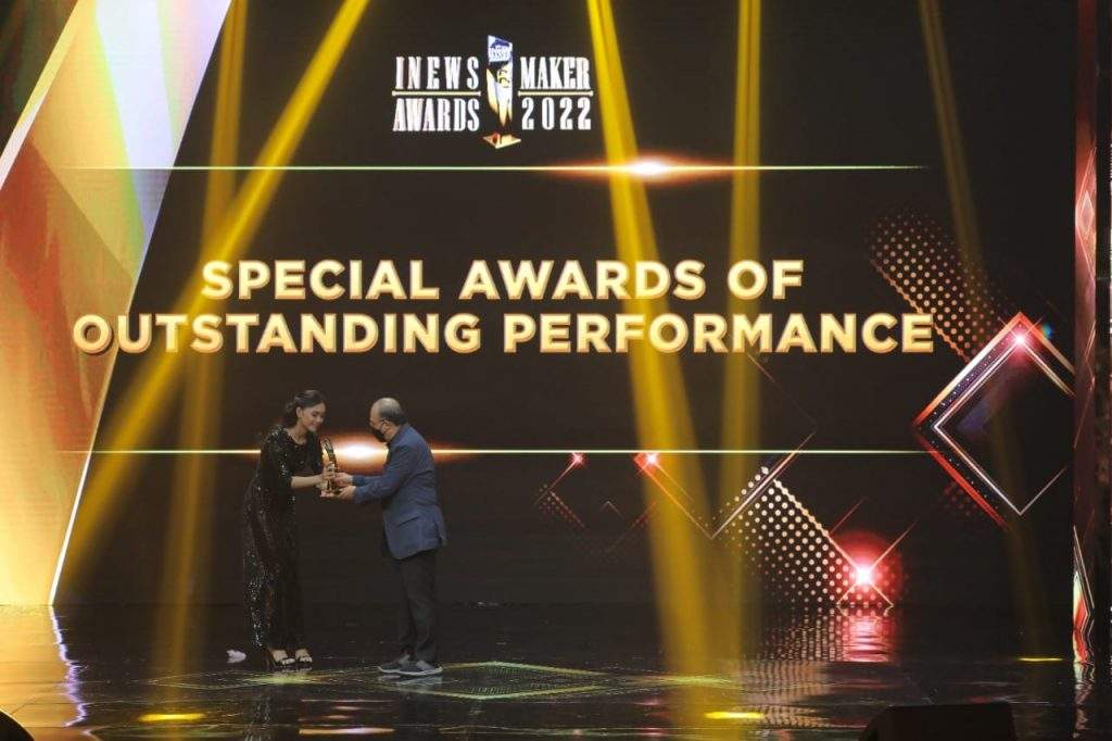 Ridwan Kamil Raih Penghargaan iNews Maker 2022 Ridwan Kamil Raih Penghargaan iNews Maker 2022