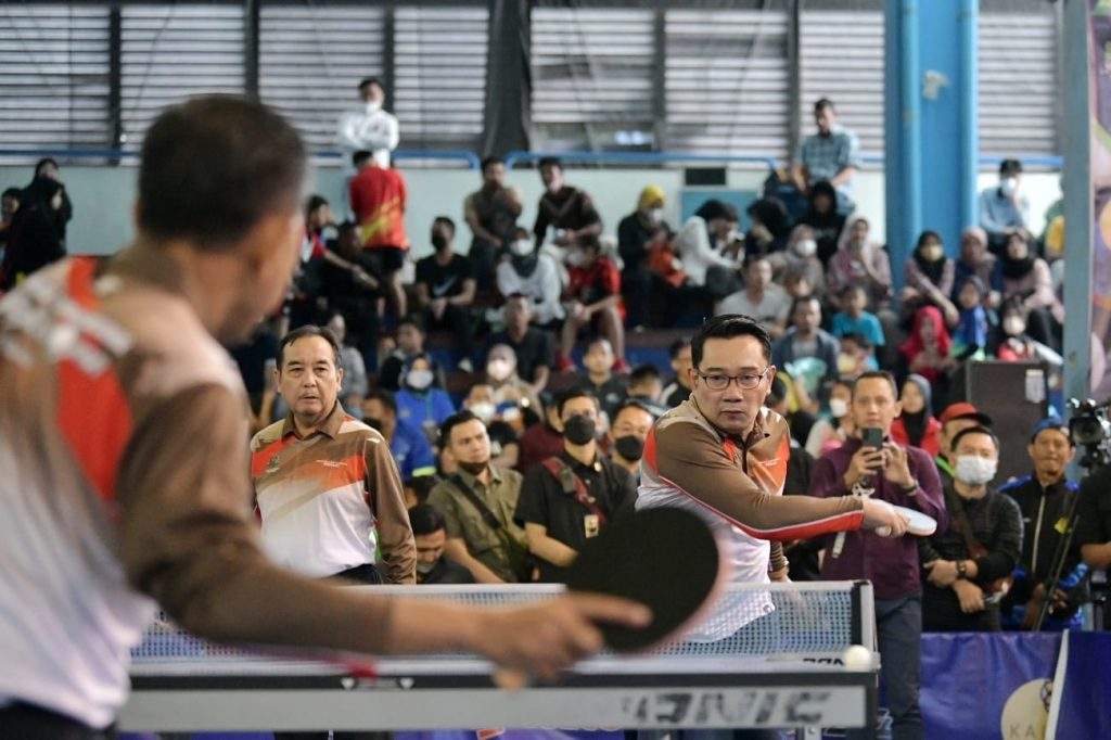 Ridwan Kamil Ikuti Kejuaraan Tenis Meja Adhyaksa Open 2022