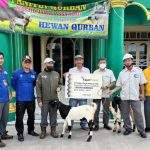 FajarPaper Serahkan Bantuan 93 Kambing dan 3 Sapi untuk Rayakan Hari Raya Idul Adha