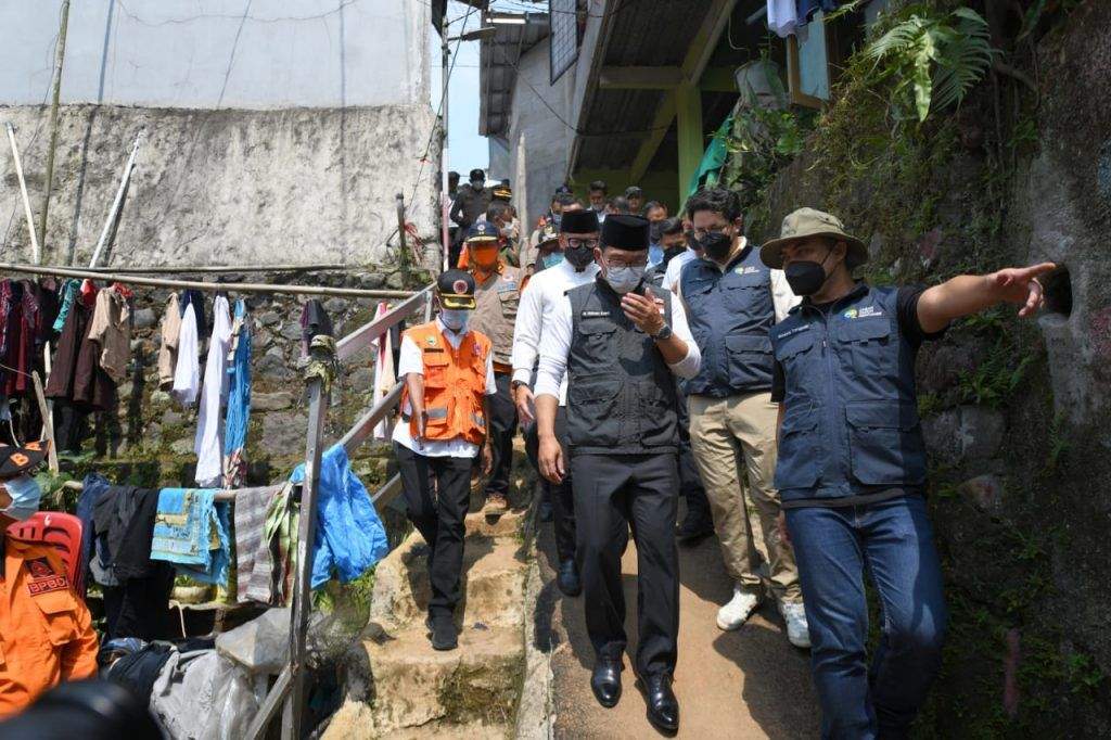 Warga Bogor Terdampak Longsor Dapat Bantuan Pemprov Jabar