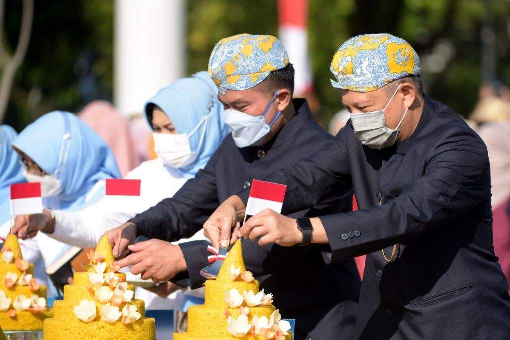 “Tumpeng 77” Wujud Syukur Prestasi yang Diraih Jawa Barat