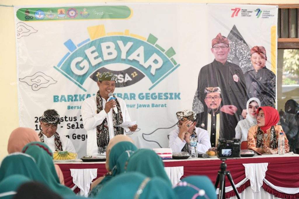 GEBYAR DESA Wagub Jabar Apresiasi di Kabupaten Cirebon Tak Ada Desa Tertinggal GEBYAR DESA Wagub Jabar Apresiasi di Kabupaten Cirebon Tak Ada Desa Tertinggal