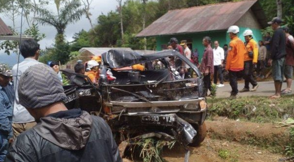 Pikap Terjun ke Jurang di Ciamis, Delapan Orang Tewas