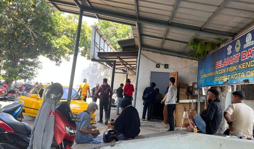 Warga Ngeluh Ngurus PKB Mahal, Samsat Kota Cirebon: Tak Ada MoU Dengan Biro Jasa