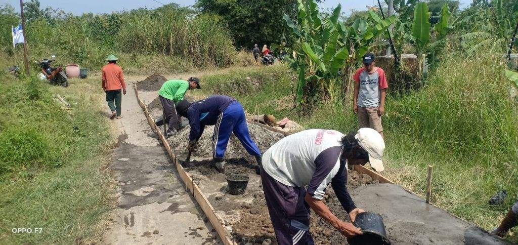 Banprov Jabar 2022, Pemdes Ciledug Wetan Bangun Jalan Rabat Beton Ratusan Meter Banprov Jabar 2022, Pemdes Ciledug Wetan Bangun Jalan Rabat Beton Ratusan Meter