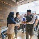 Ridwan Kamil Bantu Pengobatan Warga Depok