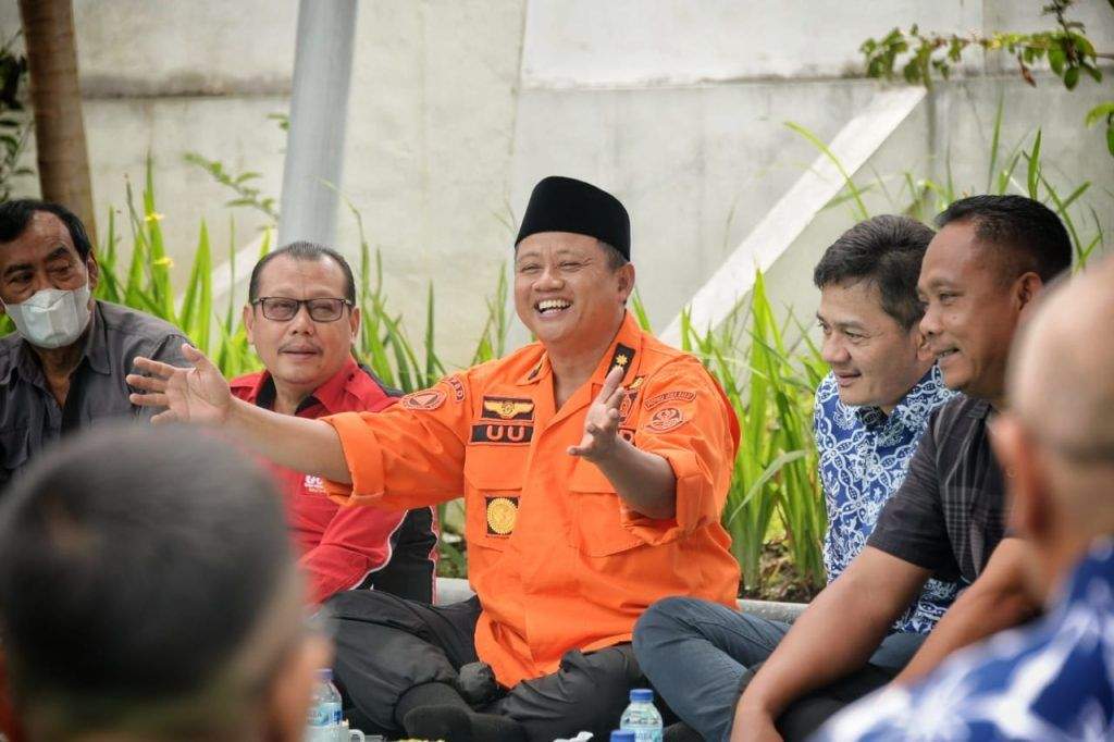 Kenaikan UMP dan UMK 2023 di Jabar, Wagub Silaturahmi dengan Perwakilan Serikat Buruh Kenaikan UMP dan UMK 2023 di Jabar, Wagub Silaturahmi dengan Perwakilan Serikat Buruh