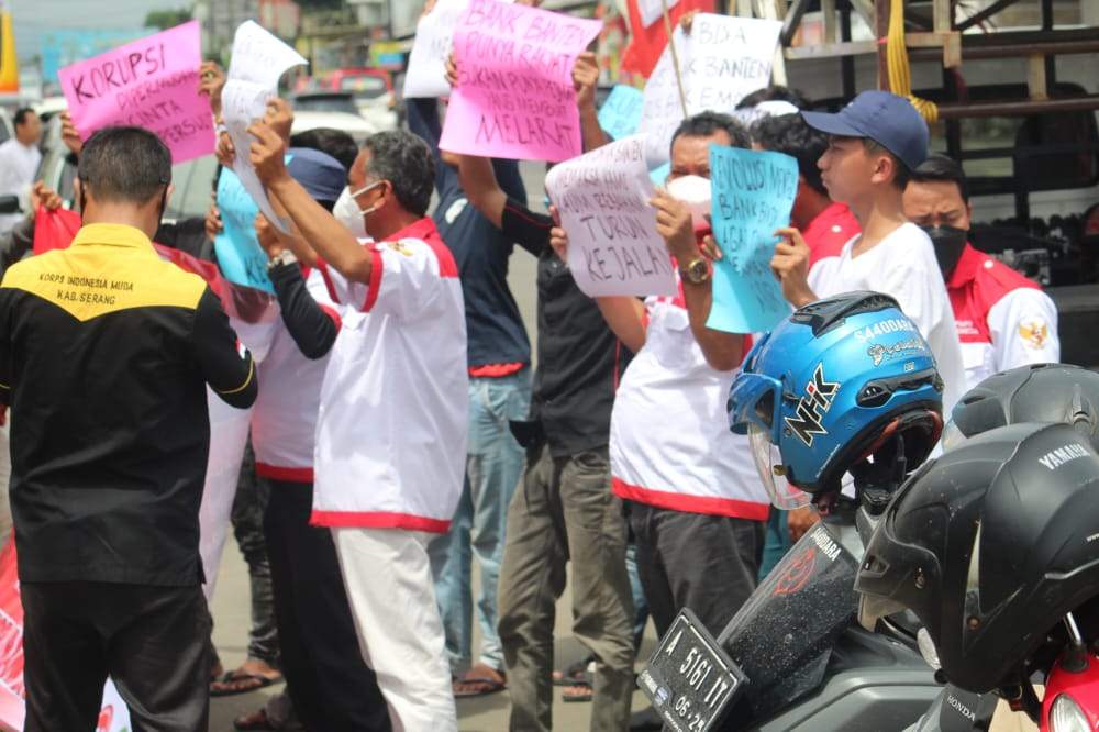 GBB Tolak Negosiasi & Siapkan Massa Aksi Saat RUPS LB Bank Banten GBB Tolak Negosiasi & Siapkan Massa Aksi Saat RUPS LB Bank Banten